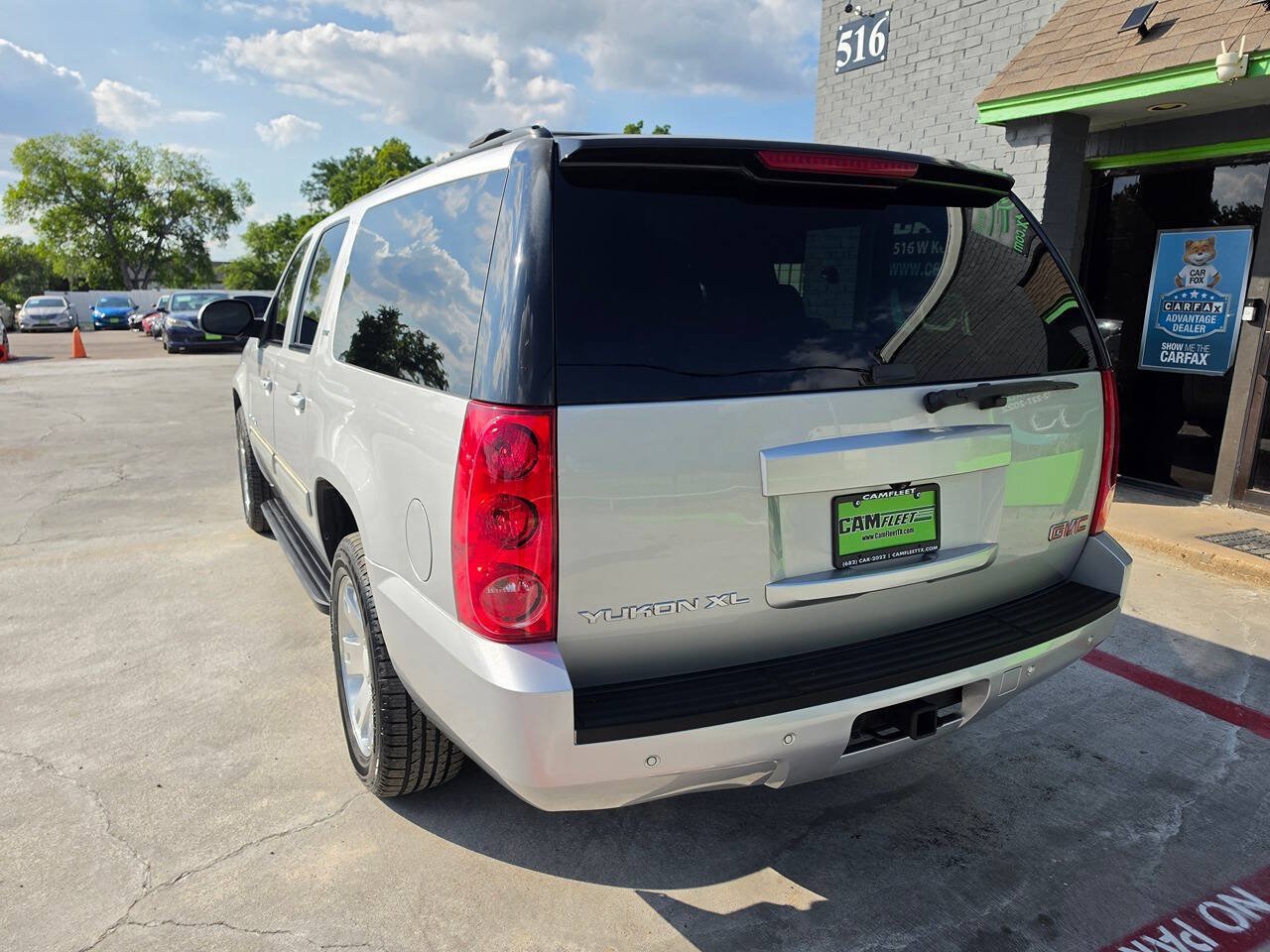 Used 2014 GMC Yukon XL SLT w/ SLT-2 Equipment Package RWD image 11