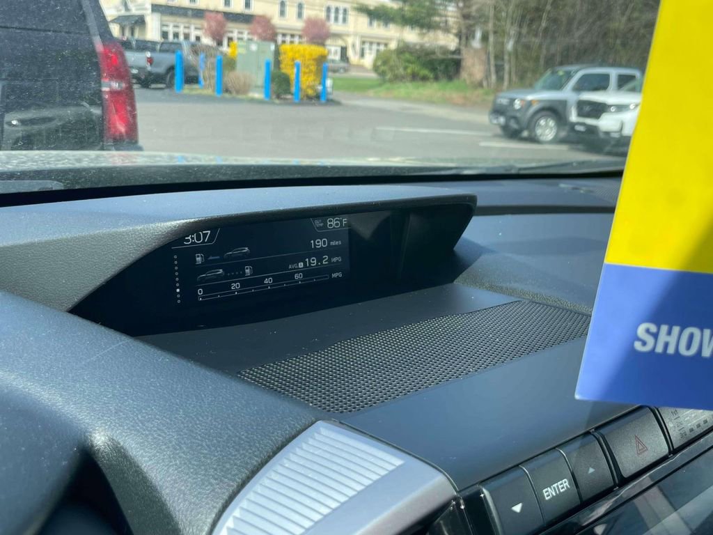 Used 2022 Subaru Ascent Limited w/ Technology Package image 27