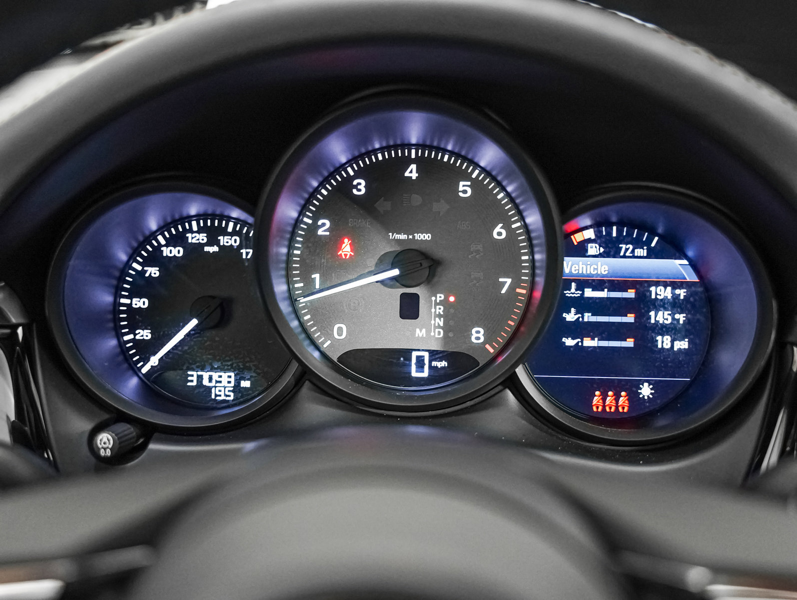 Certified 2022 Porsche Macan S w/ Premium Package Plus image 18