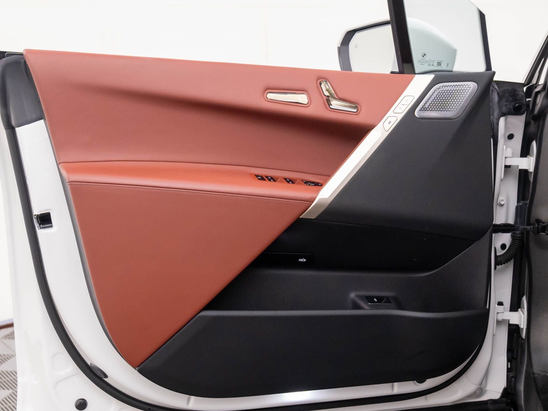 Certified 2023 BMW iX M60 w/ Executive Package image 14