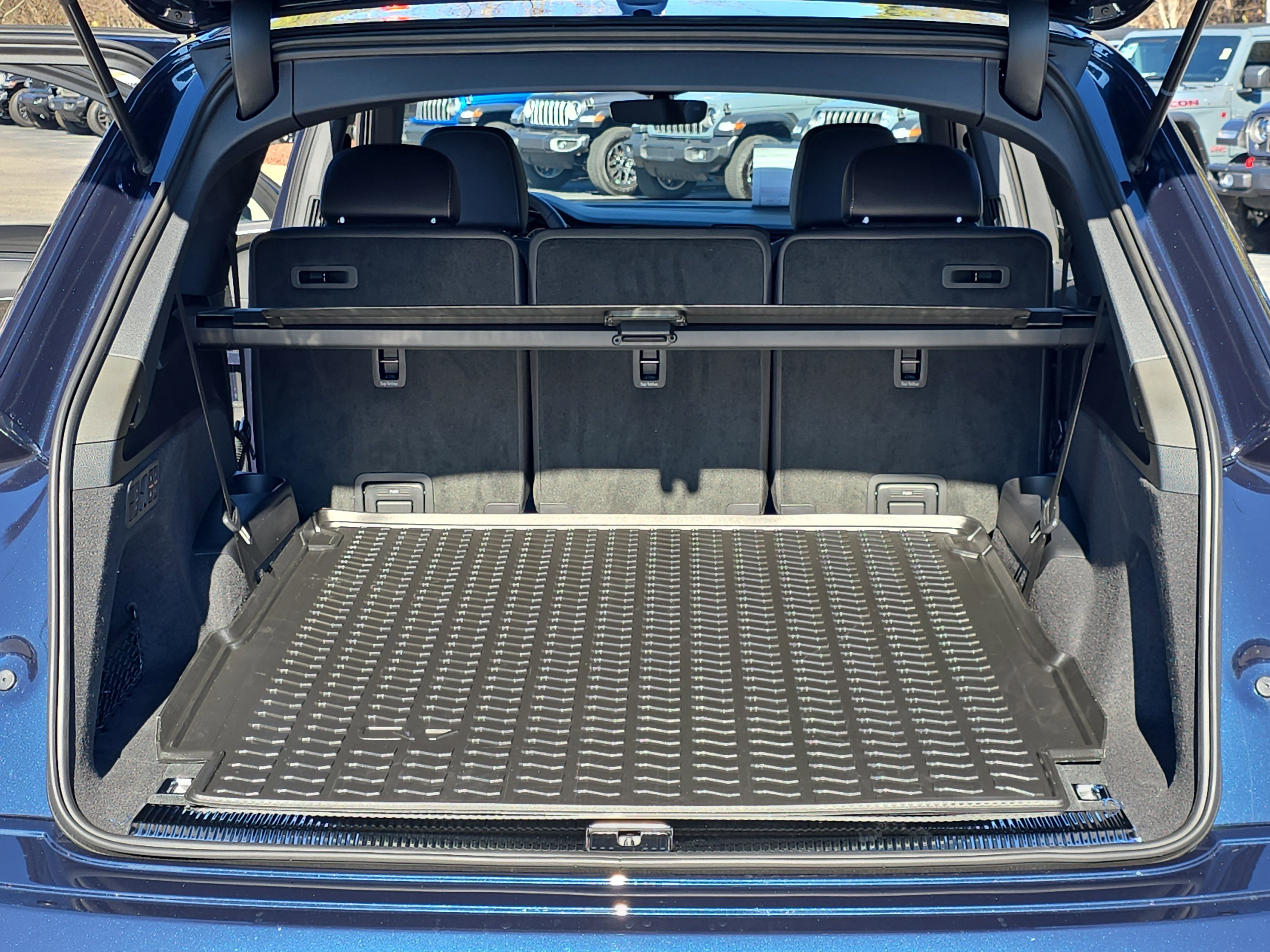 New 2026 Audi Q7 3.0T Premium Plus image 14