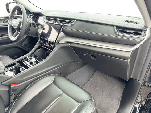 Certified 2023 Jeep Grand Cherokee Limited w/ Black Appearance Package AWD/4WD image 11