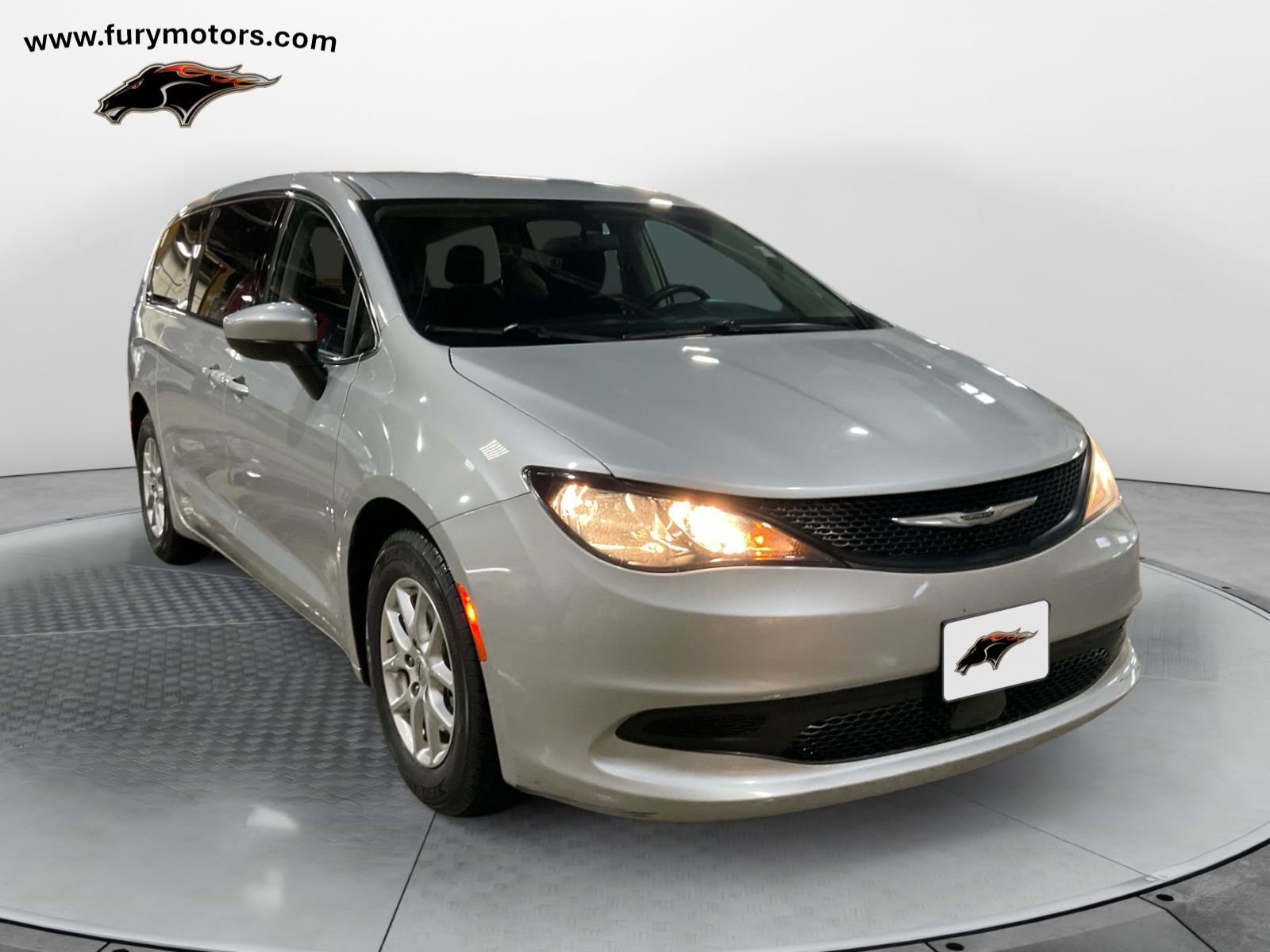 Used 2022 Chrysler Voyager LX