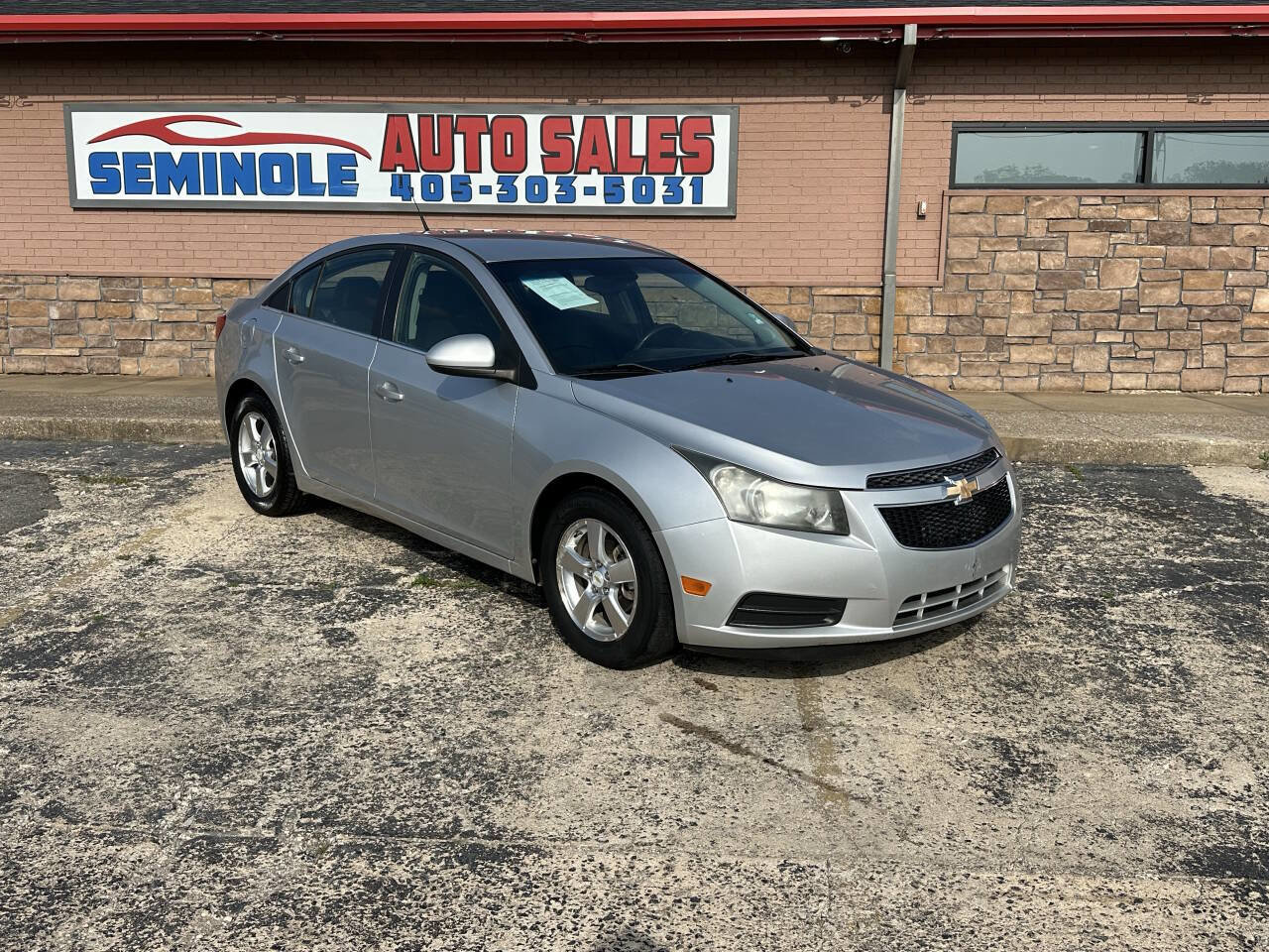 Used 2011 Chevrolet Cruze LT FWD image 2