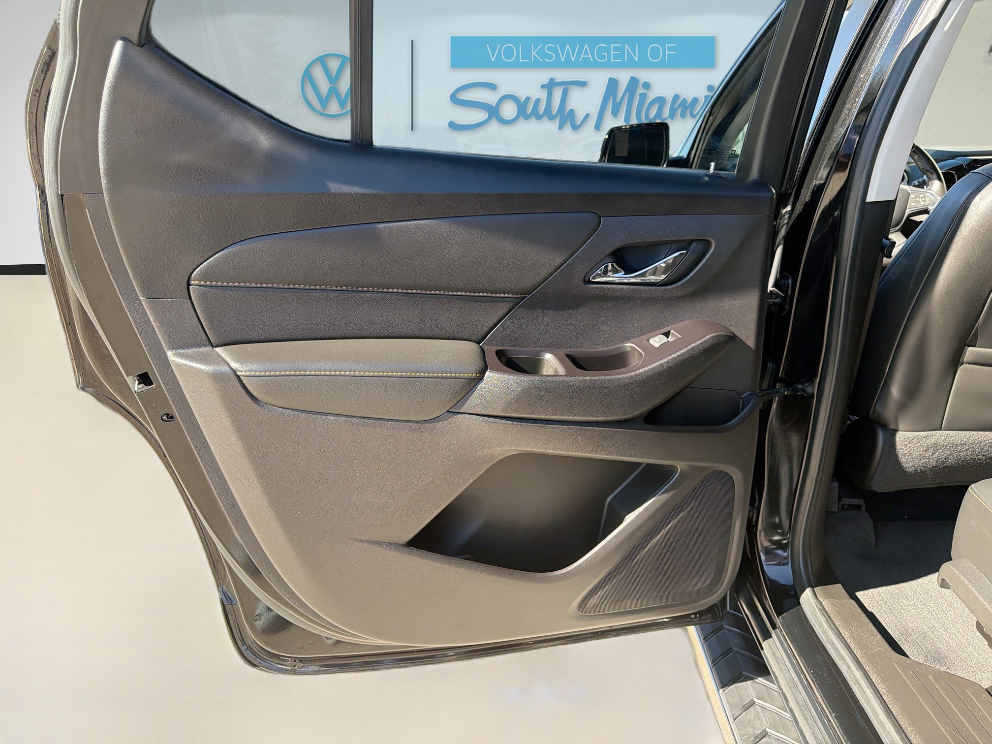 Used 2020 Chevrolet Traverse LT w/ LT Premium Package FWD image 27