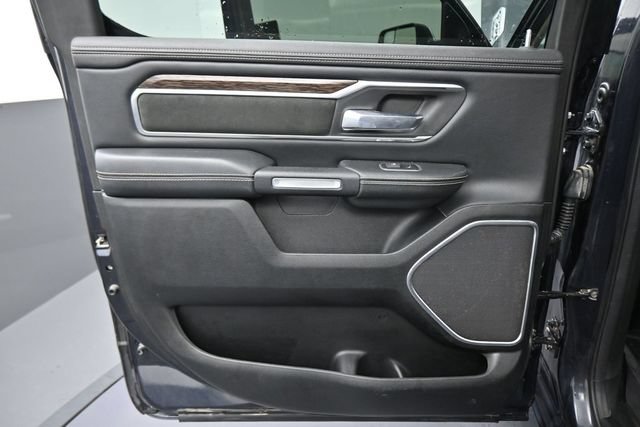 Used 2019 RAM 1500 Laramie AWD/4WD image 26