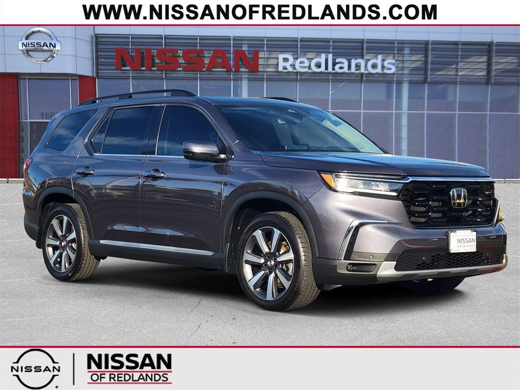 Used 2023 Honda Pilot Touring image 1