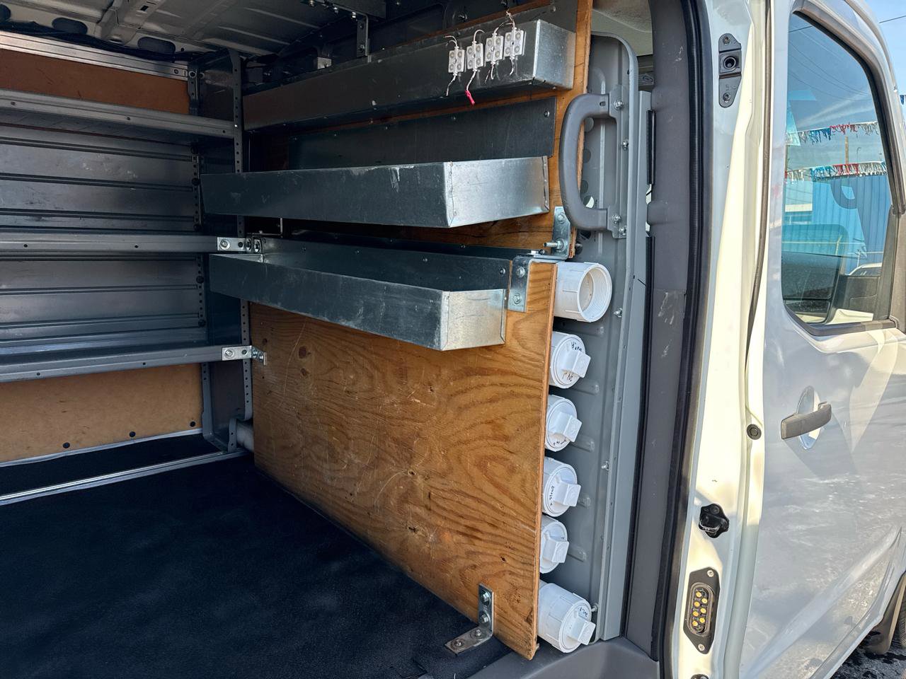 Used 2016 Nissan NV 2500 SV image 22