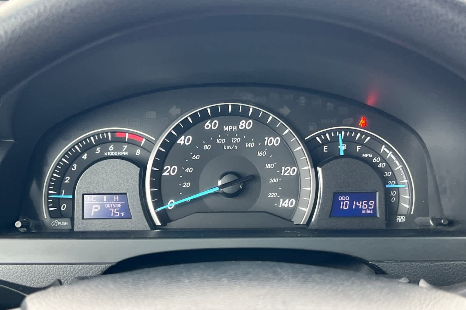Used 2013 Toyota Camry LE FWD image 25
