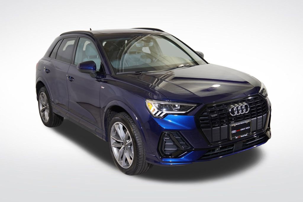Certified 2025 Audi Q3 2.0T Premium w/ Convenience Package image 11