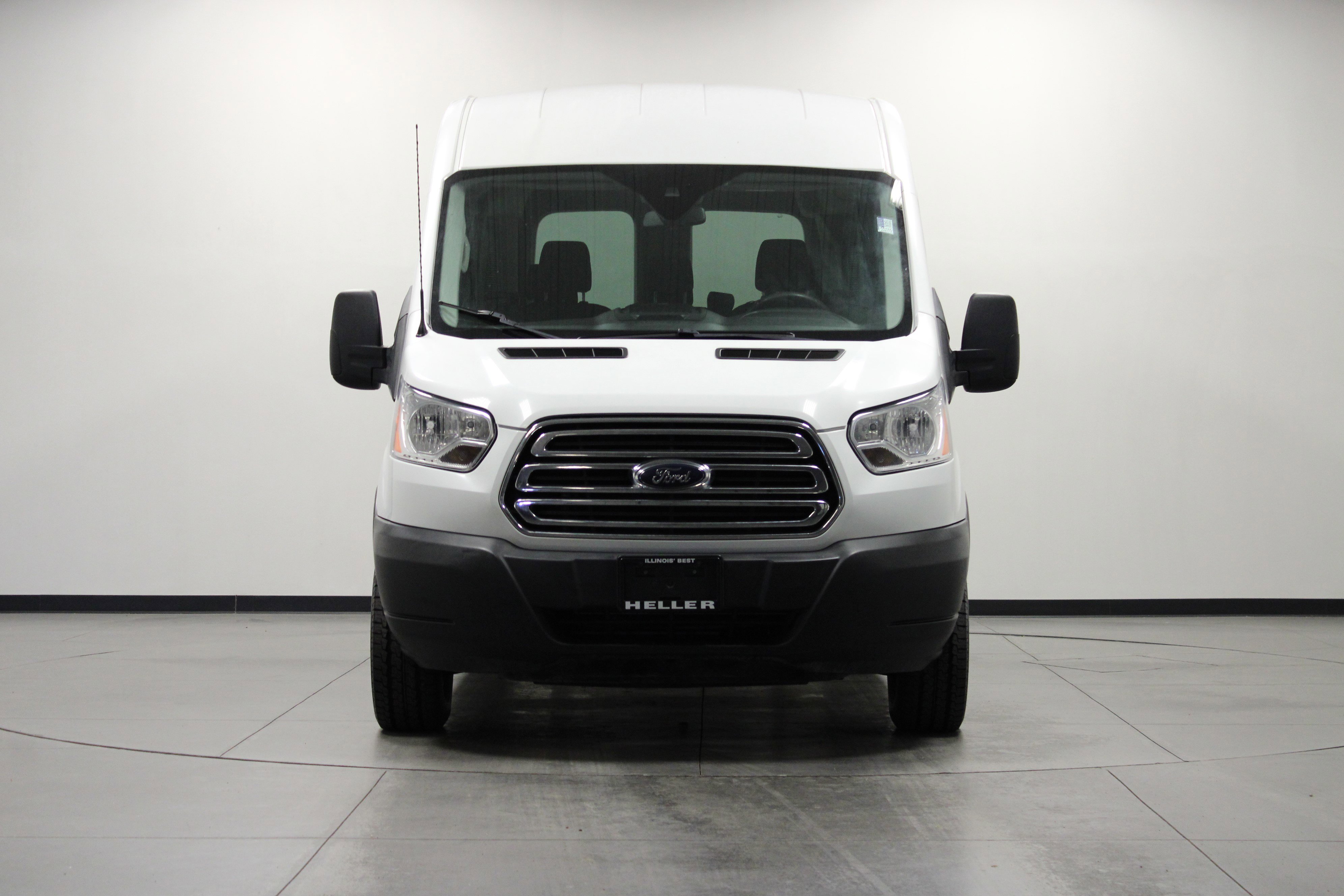 Used 2018 Ford Transit 150 XLT image 9