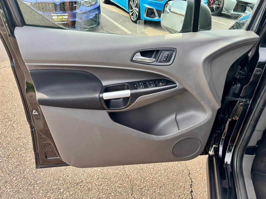 Used 2020 Ford Transit Connect XLT FWD image 11