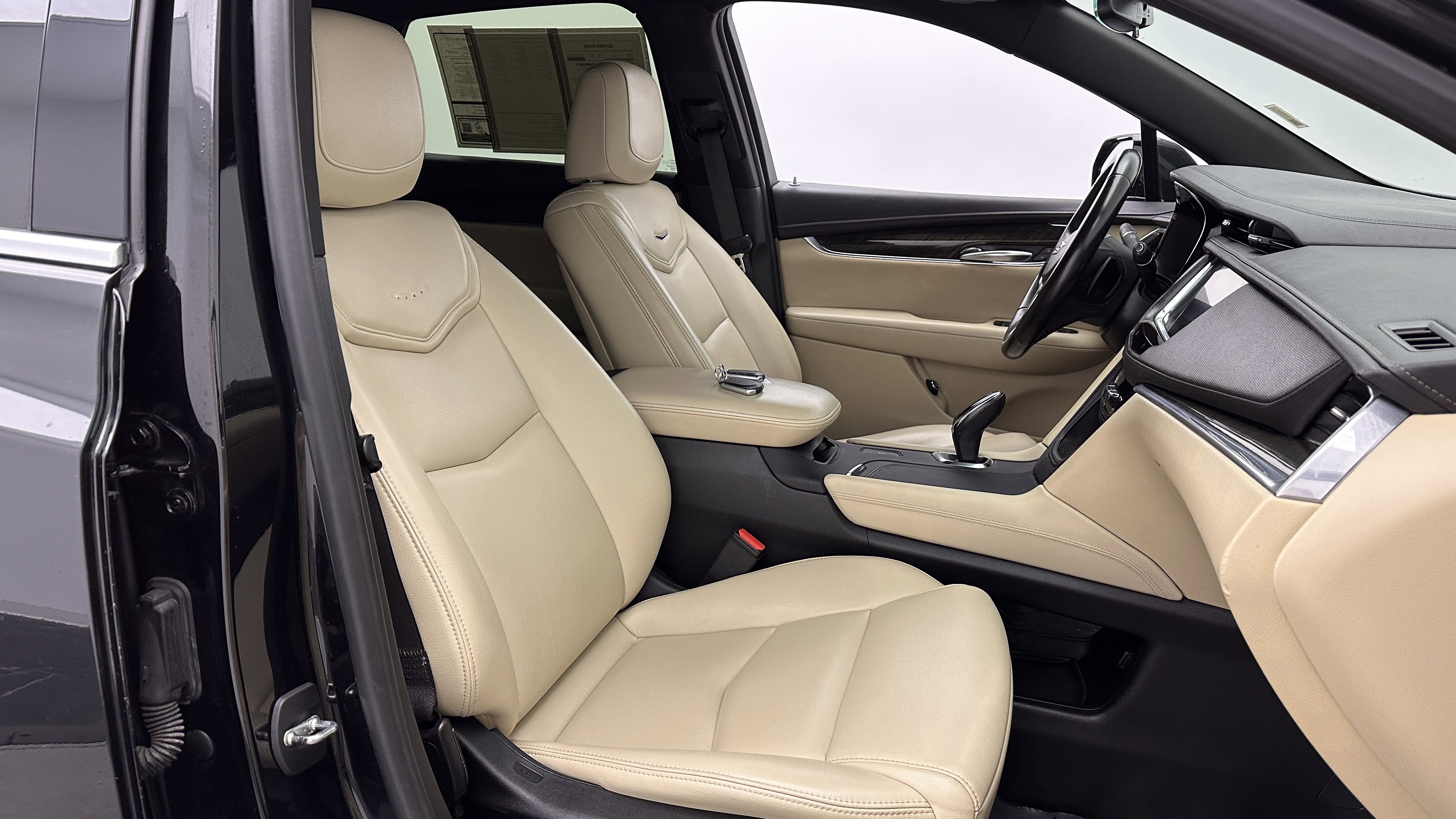 Used 2019 Cadillac XT5 FWD image 36