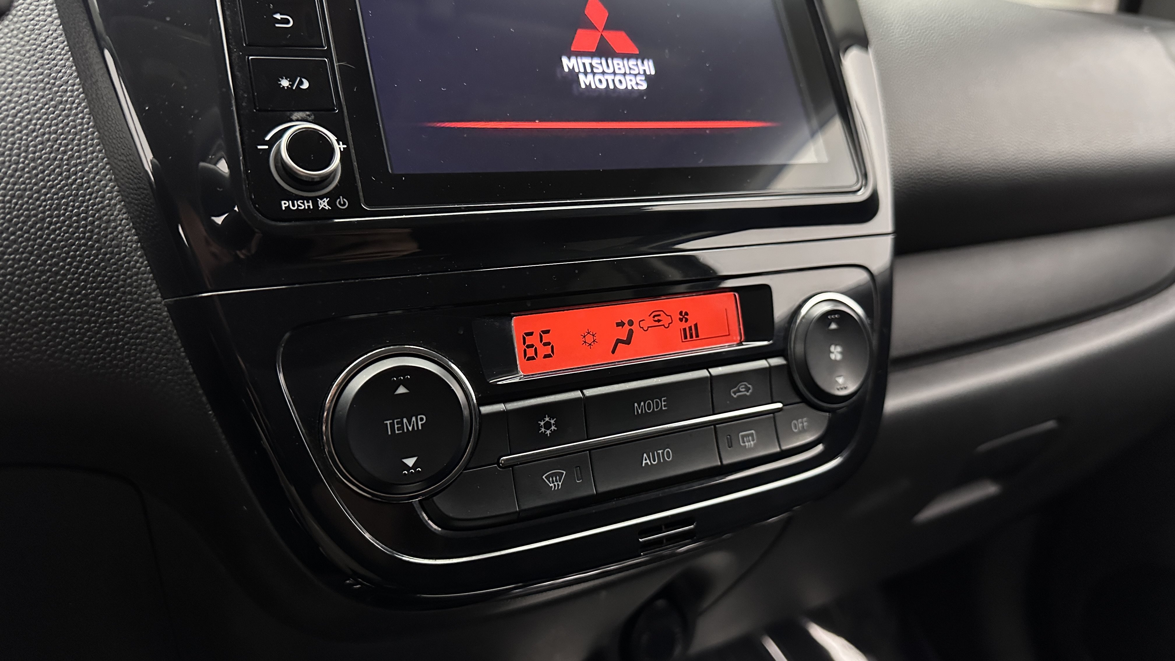 Used 2024 Mitsubishi Mirage G4 LE FWD image 13