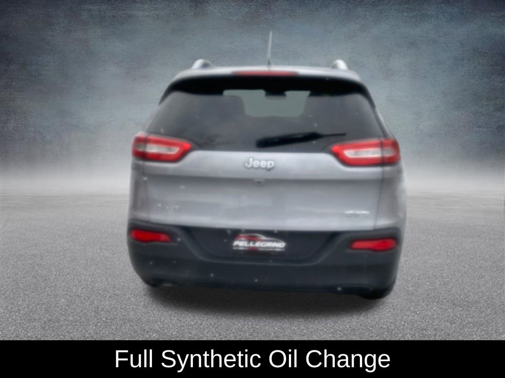 Used 2017 Jeep Cherokee Latitude image 5