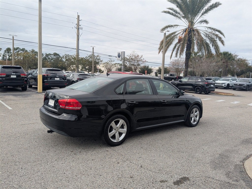 Used 2015 Volkswagen Passat 1.8T Limited Edition image 5
