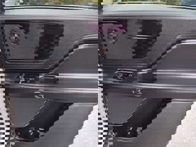 Used 2023 Lincoln Aviator Reserve image 40