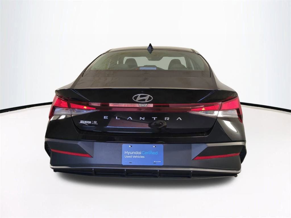 Certified 2024 Hyundai Elantra SEL image 6