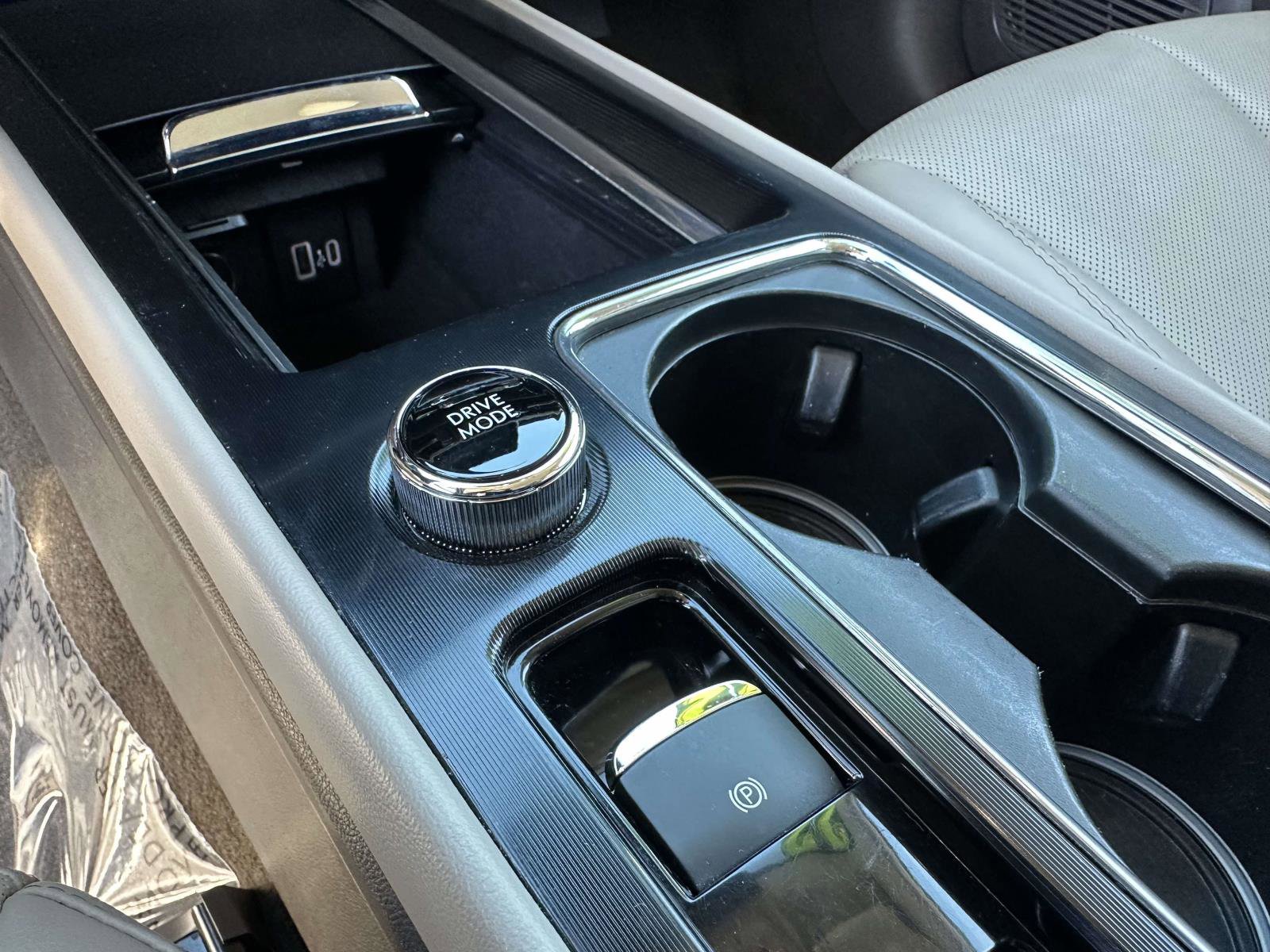 Used 2022 Lincoln Corsair AWD w/ Equipment Group 101A image 18