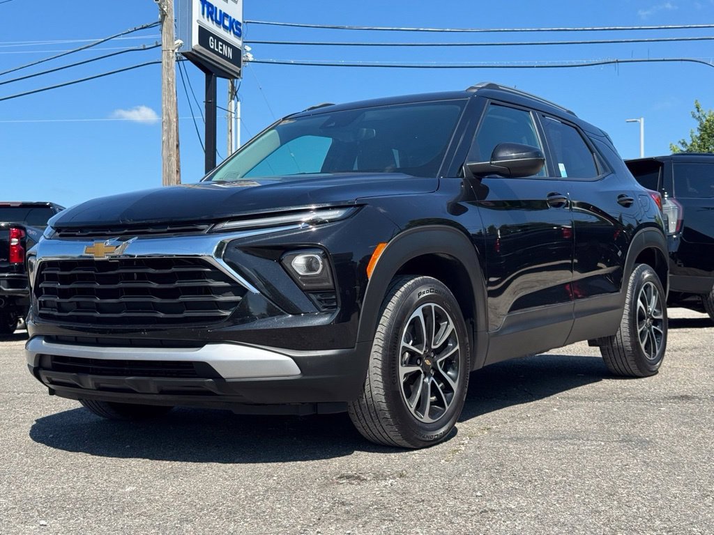 Used 2025 Chevrolet TrailBlazer LT AWD/4WD image 25