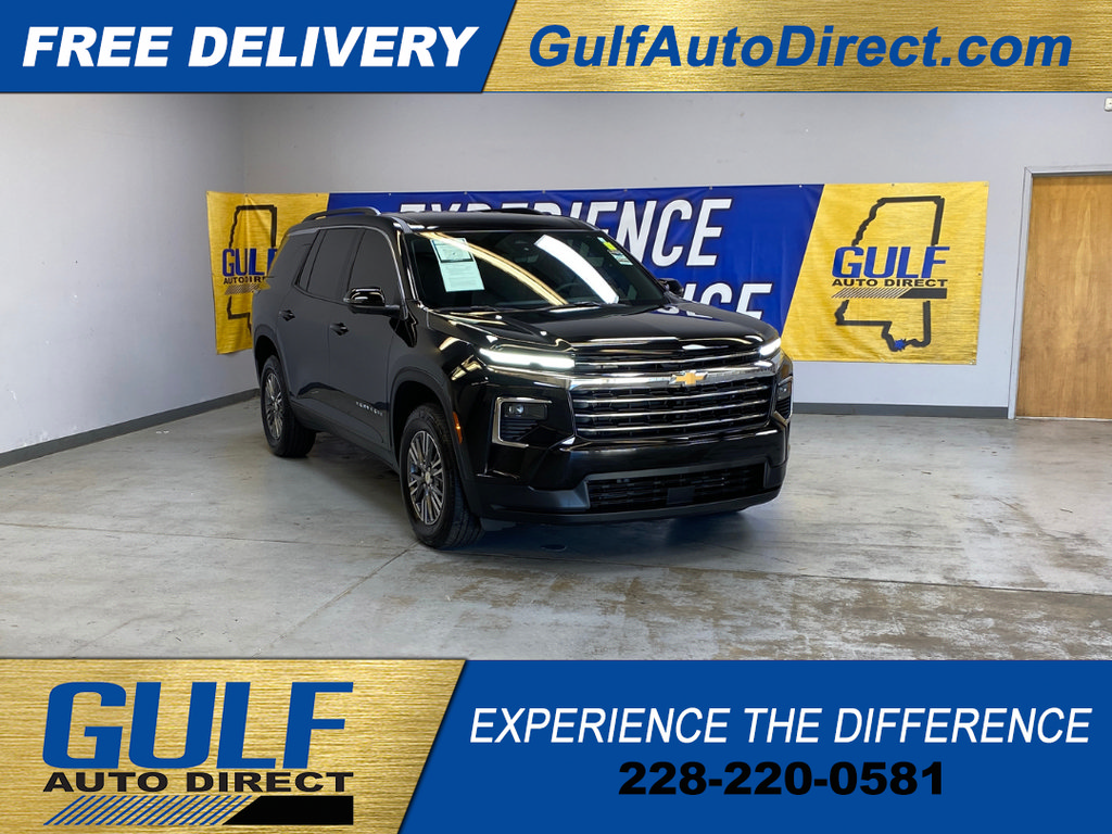 Used 2026 Chevrolet Traverse LT w/ Driver Confidence Package FWD image 1