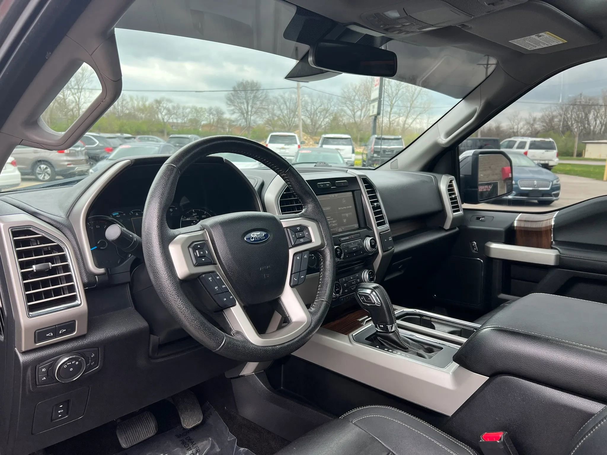 Used 2015 Ford F150 Lariat w/ Equipment Group 502A Luxury image 14