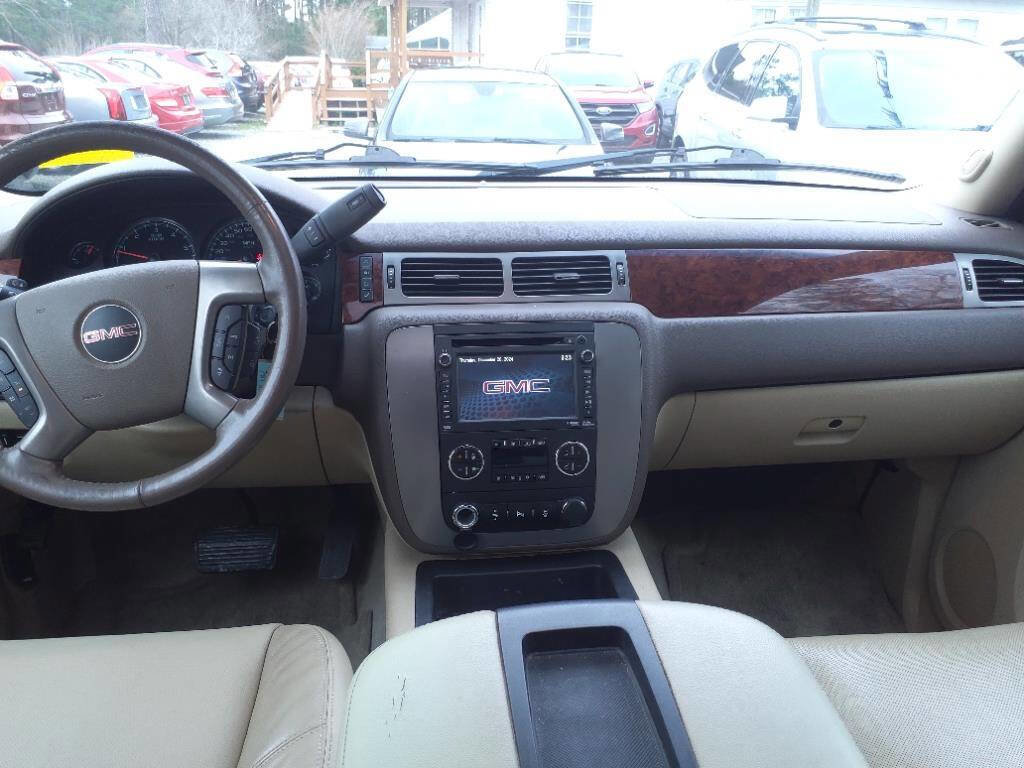 Used 2014 GMC Yukon XL SLT image 11