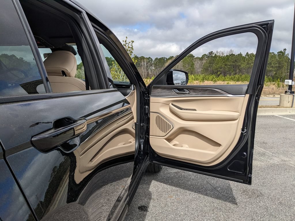 New 2026 Jeep Grand Cherokee Limited RWD image 58