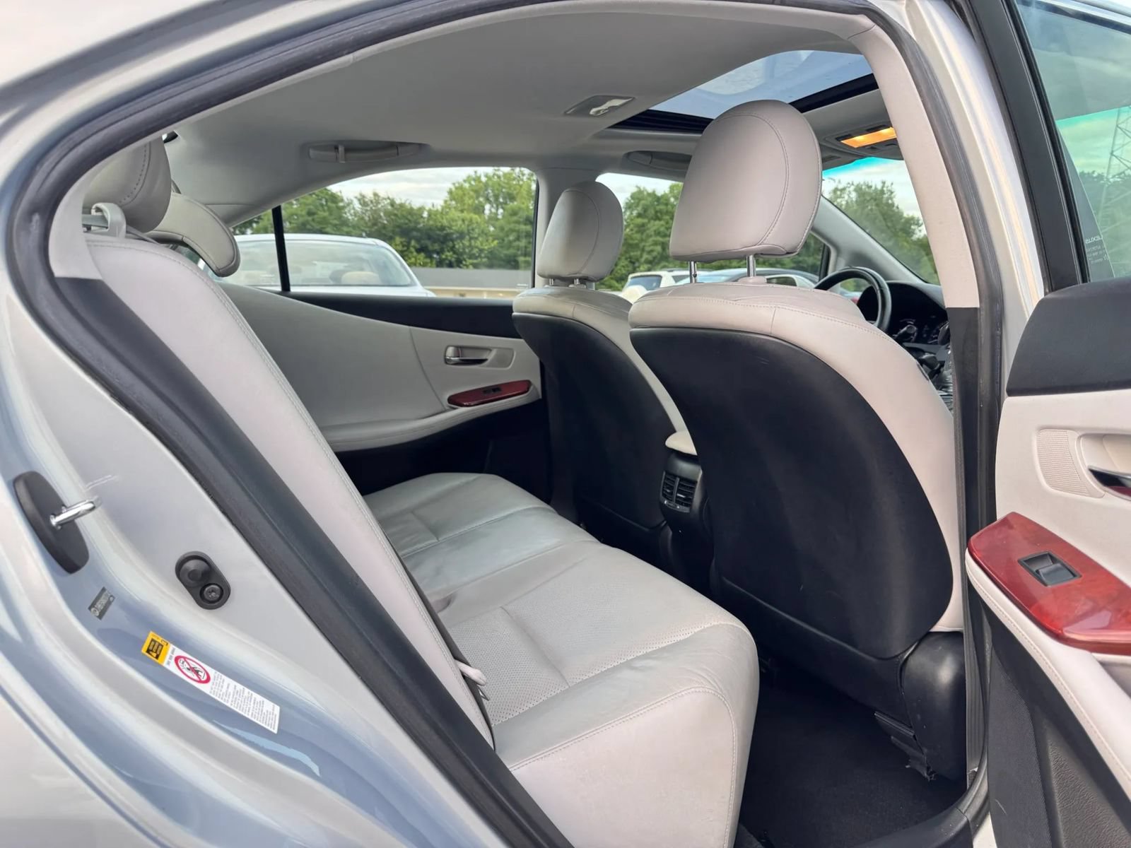 Used 2010 Lexus HS 250h Premium w/ Tech Pkg FWD image 23