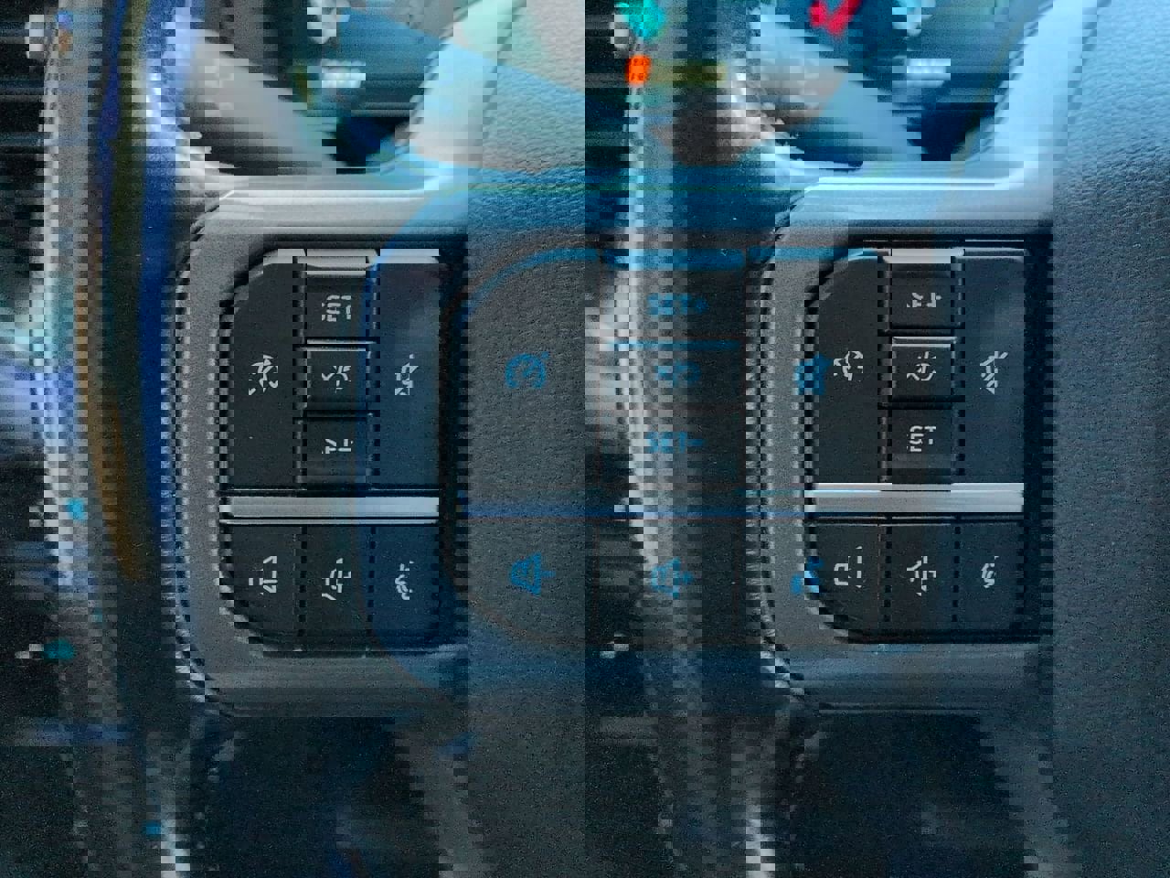 Used 2023 Ford F450 Lariat AWD/4WD image 12