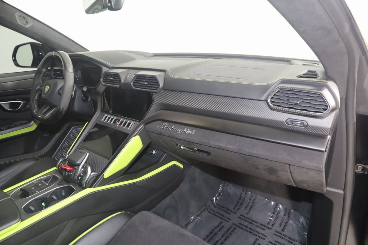 Used 2022 Lamborghini Urus AWD/4WD image 74
