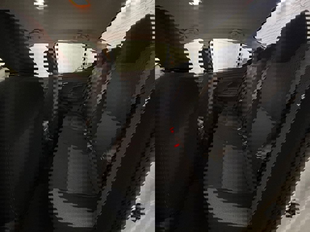 Used 2025 Nissan Versa SV w/ Trunk Package image 19