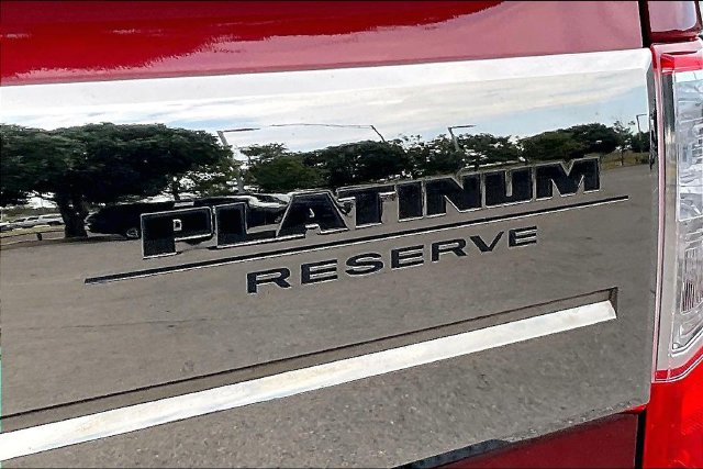 Used 2017 Nissan Titan Platinum Reserve AWD/4WD image 8