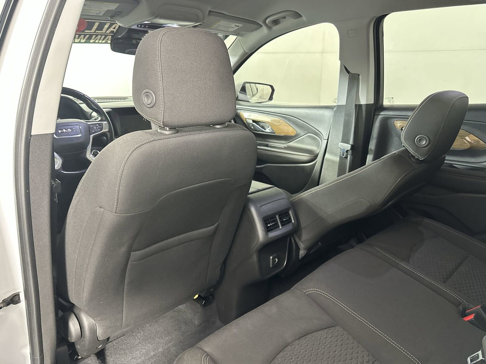 Used 2020 GMC Terrain SLE image 28