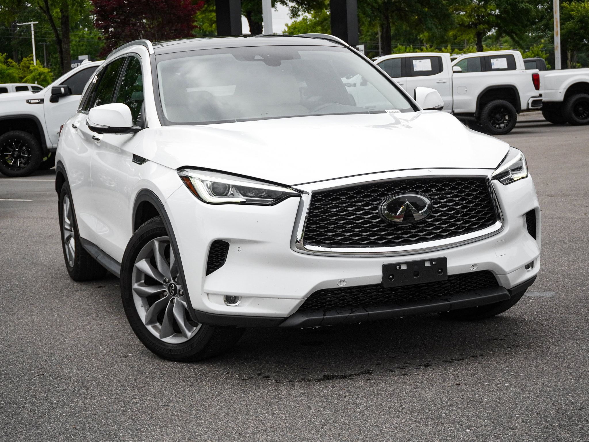 Used 2021 INFINITI QX50 Essential w/ Cargo Package FWD image 2