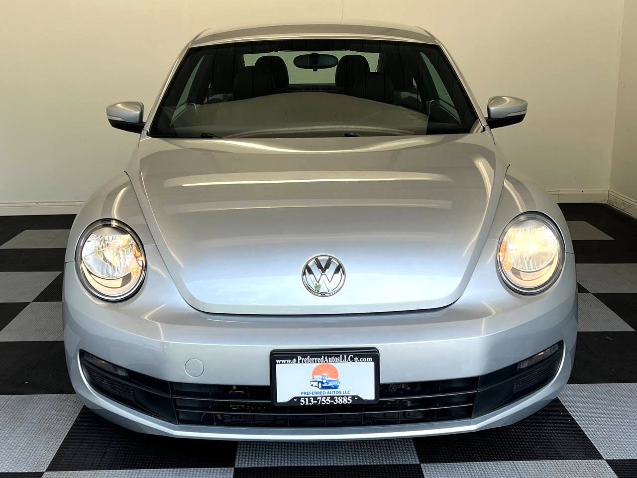Used 2013 Volkswagen Beetle 2.5 image 2