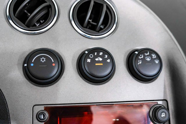 Used 2009 Pontiac Solstice GXP RWD image 17