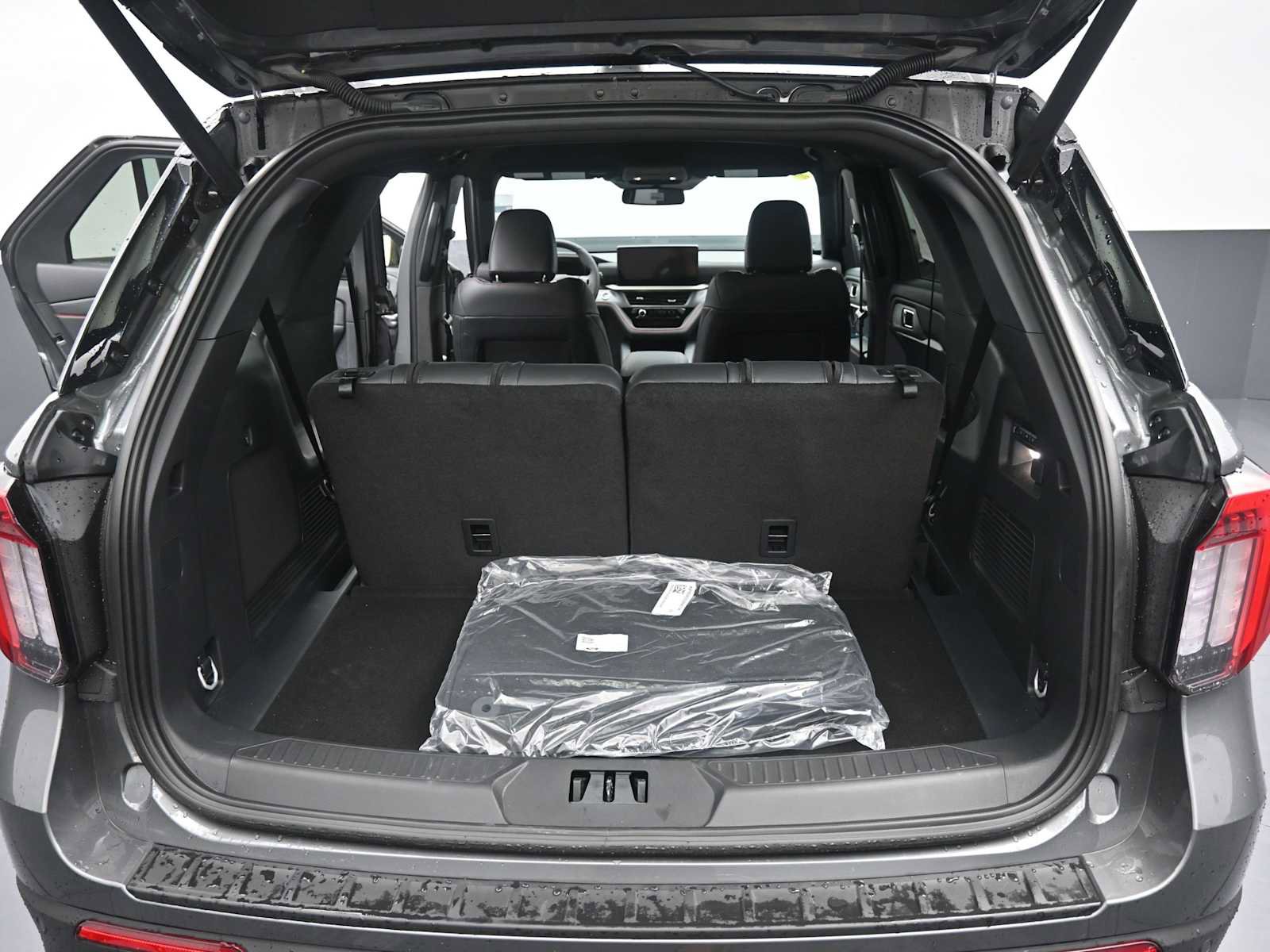 New 2026 Ford Explorer ST image 18