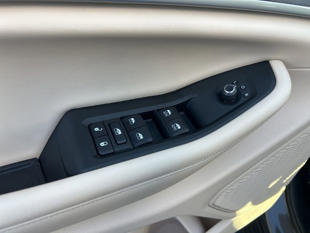 Certified 2023 Jeep Grand Cherokee L Limited w/ Luxury Tech Group II image 36