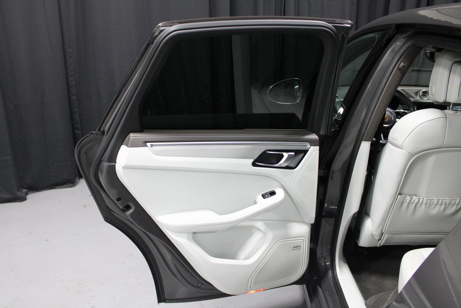 Used 2018 Porsche Macan GTS image 22