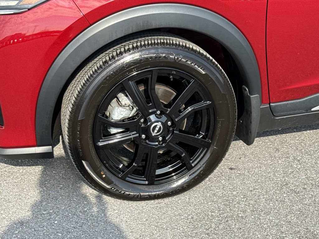 Used 2024 Nissan Kicks SR FWD image 30