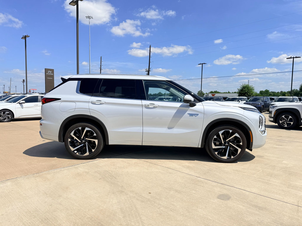 Used 2024 Mitsubishi Outlander SEL AWD/4WD image 4