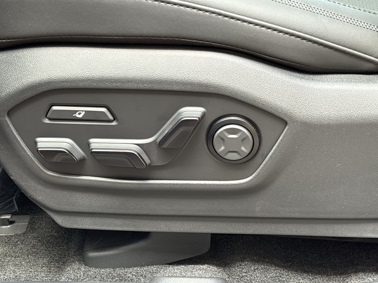 New 2027 Hyundai Santa Fe Calligraphy AWD/4WD image 14