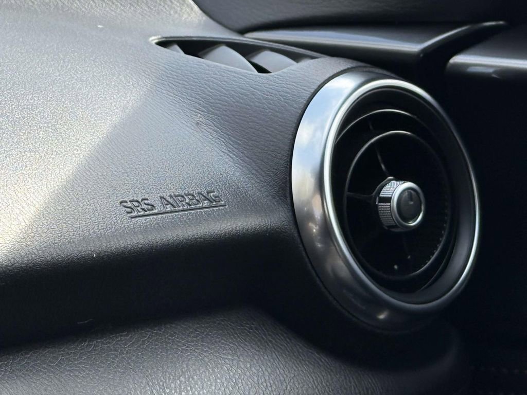 Used 2019 MAZDA MX-5 Miata RF Grand Touring image 27