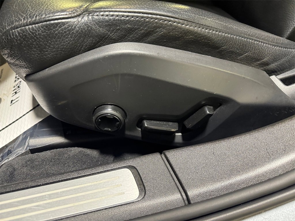 Used 2018 Volvo S90 T5 Momentum w/ Convenience Package image 13