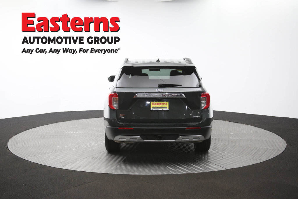 Used 2023 Ford Explorer XLT w/ Equipment Group 202A AWD/4WD image 44