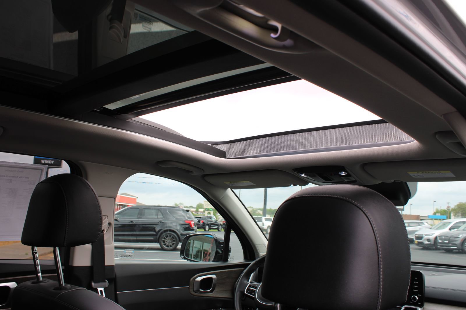 Used 2023 Kia Sorento X-Line EX image 28