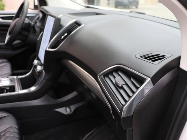 Used 2024 Ford Edge Titanium w/ Equipment Group 301A AWD/4WD image 10