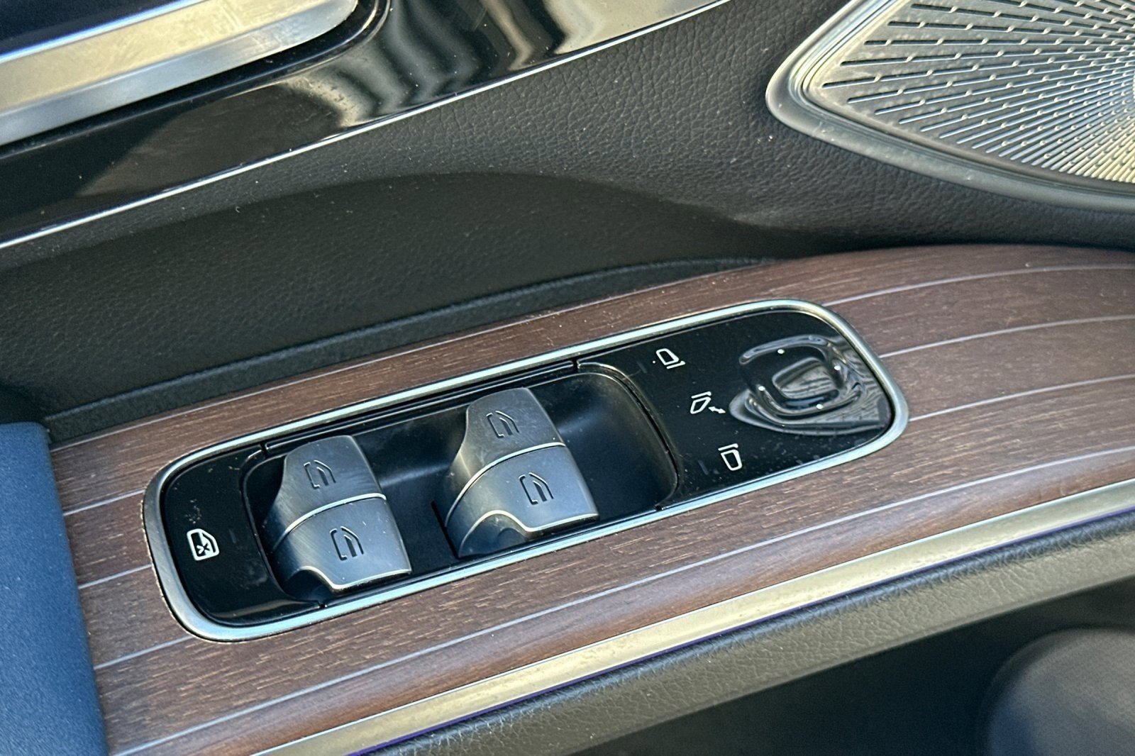 Certified 2023 Mercedes-Benz EQS 450+ 4MATIC SUV image 13