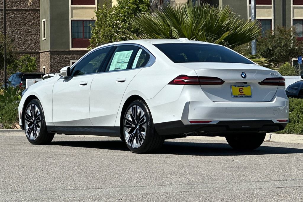 New 2026 BMW 530i RWD image 5